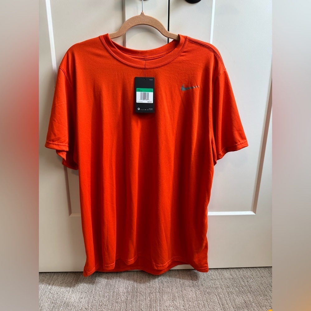 Nike Men's Vibrant Orange Short Sleeve Tee